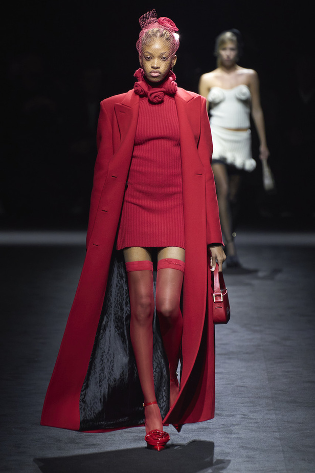 من عرض أزياء Blumarine لموسم خريف وشتاء 2022-2023