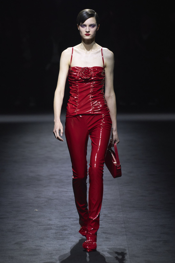 من عرض أزياء Blumarine لموسم خريف وشتاء 2022-2023