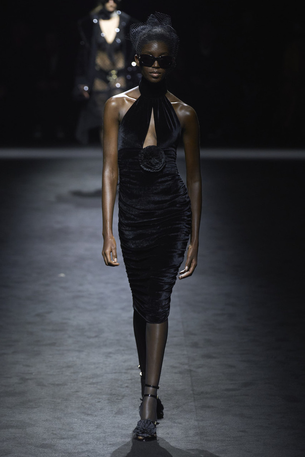 من عرض أزياء Blumarine لموسم خريف وشتاء 2022-2023