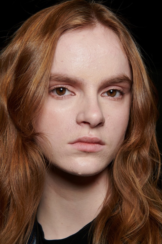 مكياج وتسريحات شعر مجموعة Coach لخريف وشتاء 2022