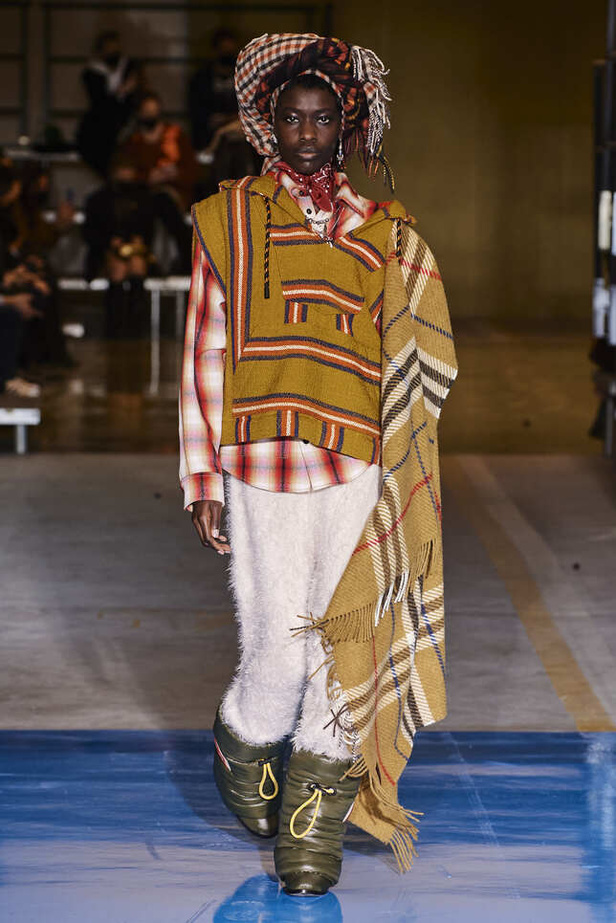 تصاميم كاجوال وعصرية في مجموعة DSquared2 لخريف وشتاء 2022