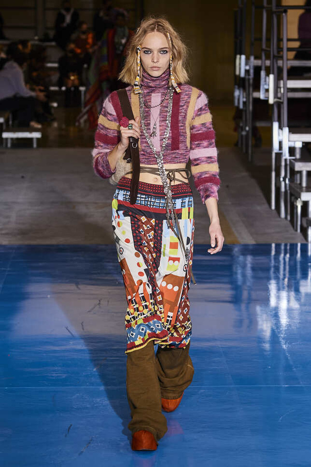 تصاميم كاجوال وعصرية في مجموعة DSquared2 لخريف وشتاء 2022