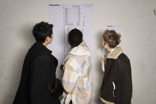 تصاميم كاجوال وعصرية في مجموعة DSquared2 لخريف وشتاء 2022
