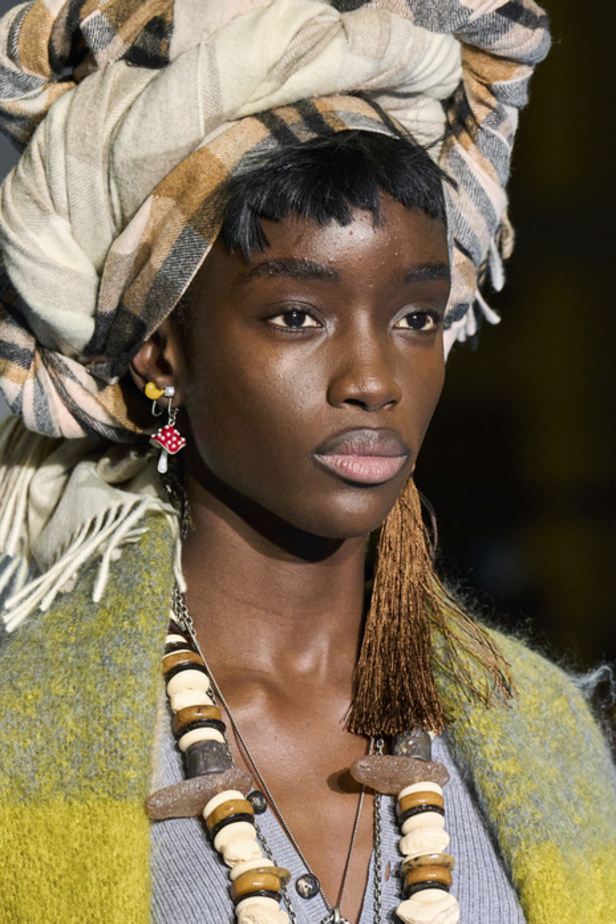 تصاميم كاجوال وعصرية في مجموعة DSquared2 لخريف وشتاء 2022