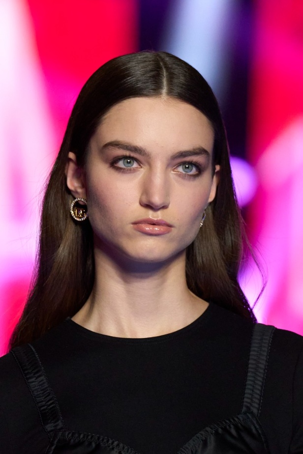 اطلالات جمالية من عرض أزياء Dolce&Gabbana لموسم خريف 2022