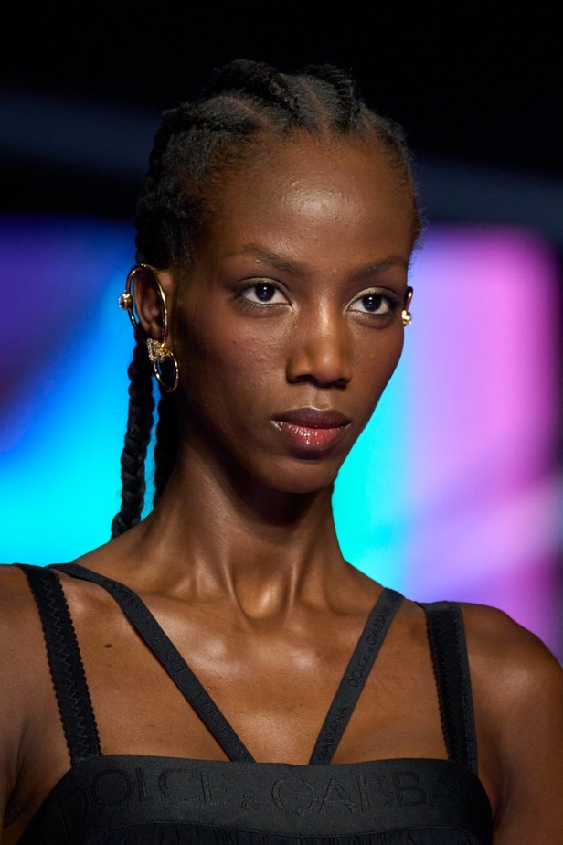 اطلالات جمالية من عرض أزياء Dolce&Gabbana لموسم خريف 2022