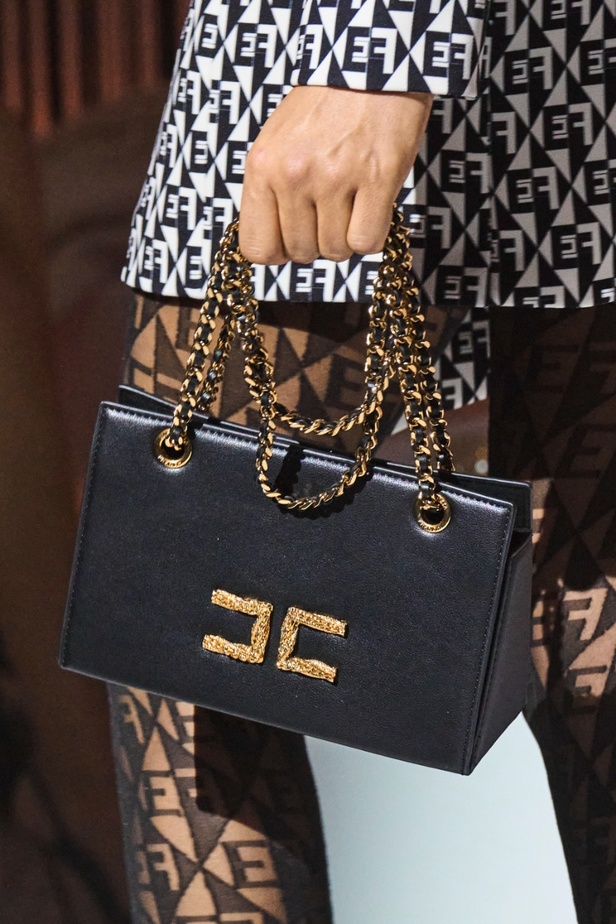 رائدات الموضة العربيات هن أبرز العارضات في مجموعة إليزابيتا فرانكي لخريف 22