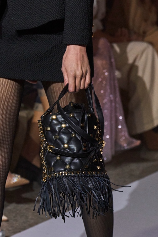 رائدات الموضة العربيات هن أبرز العارضات في مجموعة إليزابيتا فرانكي لخريف 22