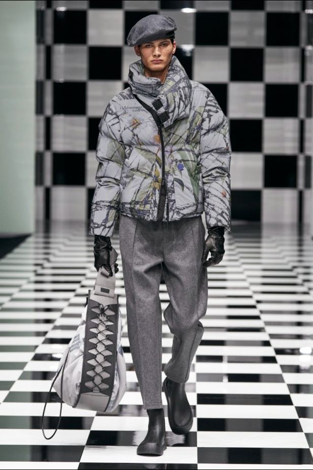  مجموعة Emporio Armani  لخريف 2022 أكثر تنوعًا وشمولًا من أي وقت مضى