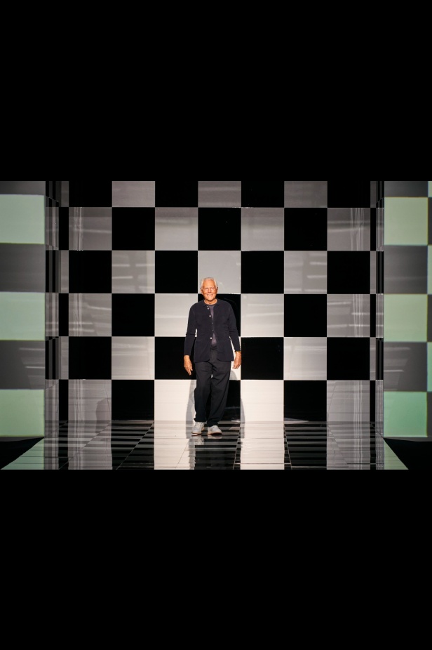  مجموعة Emporio Armani  لخريف 2022 أكثر تنوعًا وشمولًا من أي وقت مضى