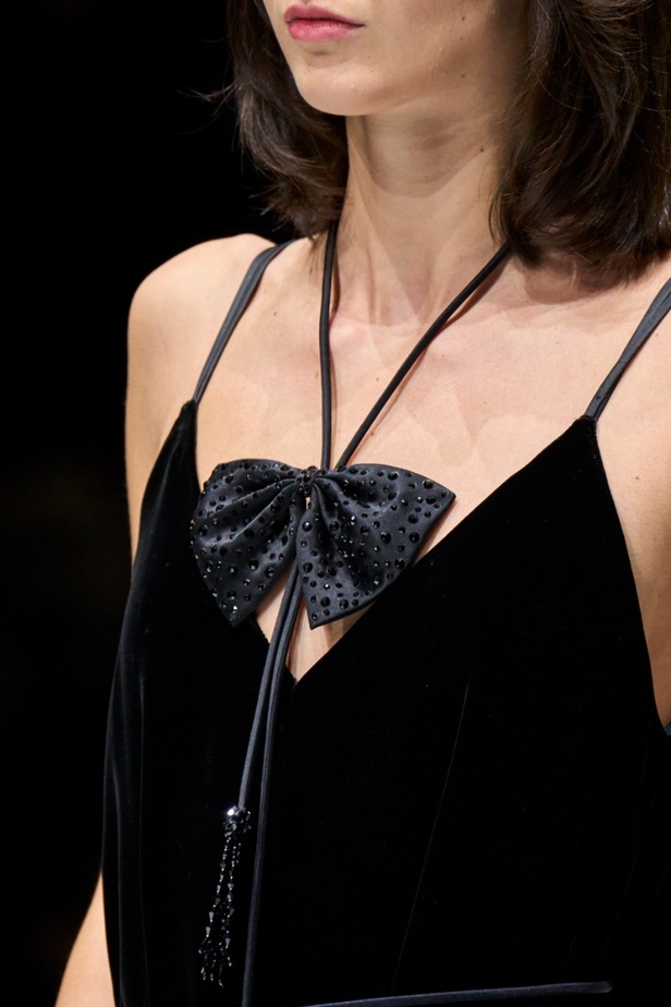  مجموعة Emporio Armani  لخريف 2022 أكثر تنوعًا وشمولًا من أي وقت مضى