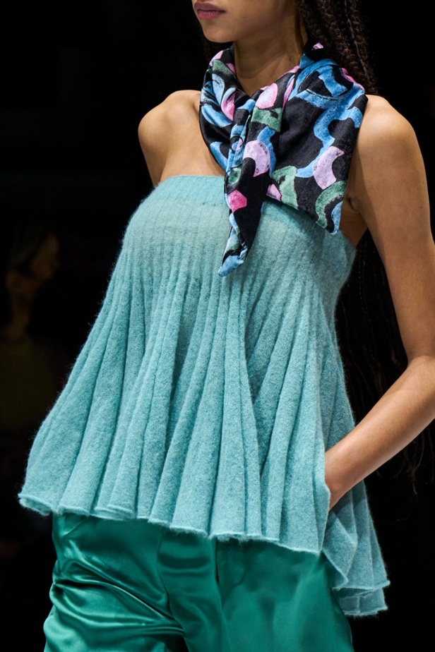  مجموعة Emporio Armani  لخريف 2022 أكثر تنوعًا وشمولًا من أي وقت مضى