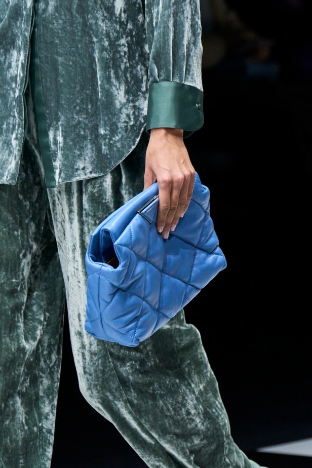  مجموعة Emporio Armani  لخريف 2022 أكثر تنوعًا وشمولًا من أي وقت مضى