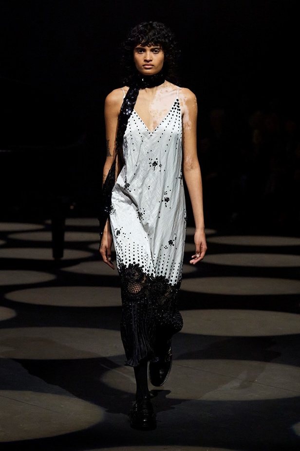 مجموعة Erdem لخريف وشتاء 2022