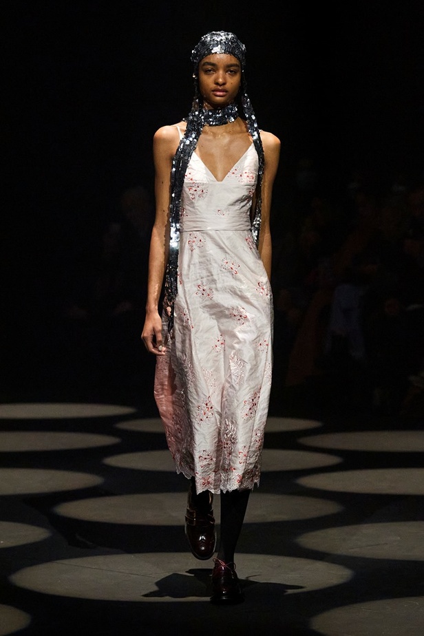 مجموعة Erdem لخريف وشتاء 2022