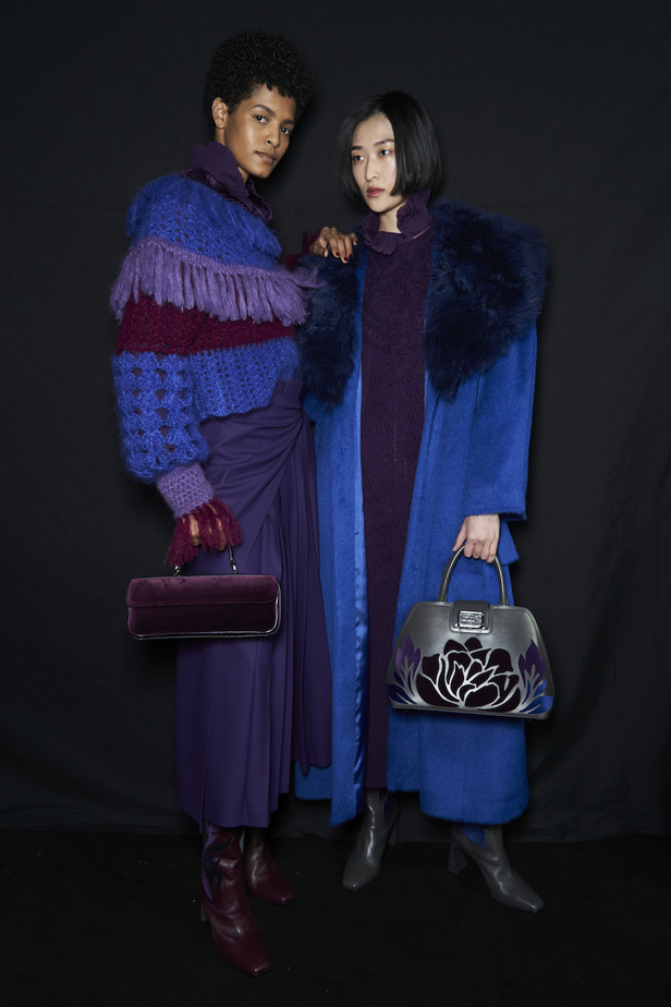 عرض أزياء Alberta Ferretti لموسم خريف 2022