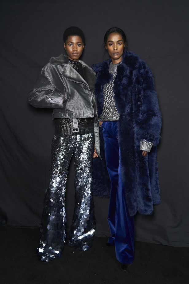 عرض أزياء Alberta Ferretti لموسم خريف 2022