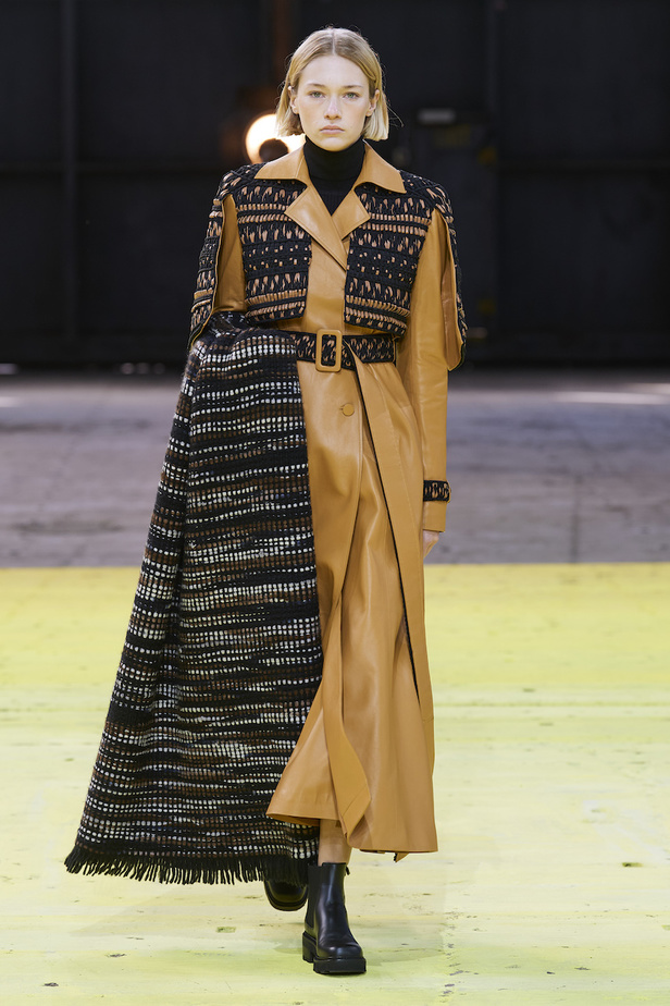 منمجموعة غابرييلا هيرست لخريف وشتاء 2022-2023