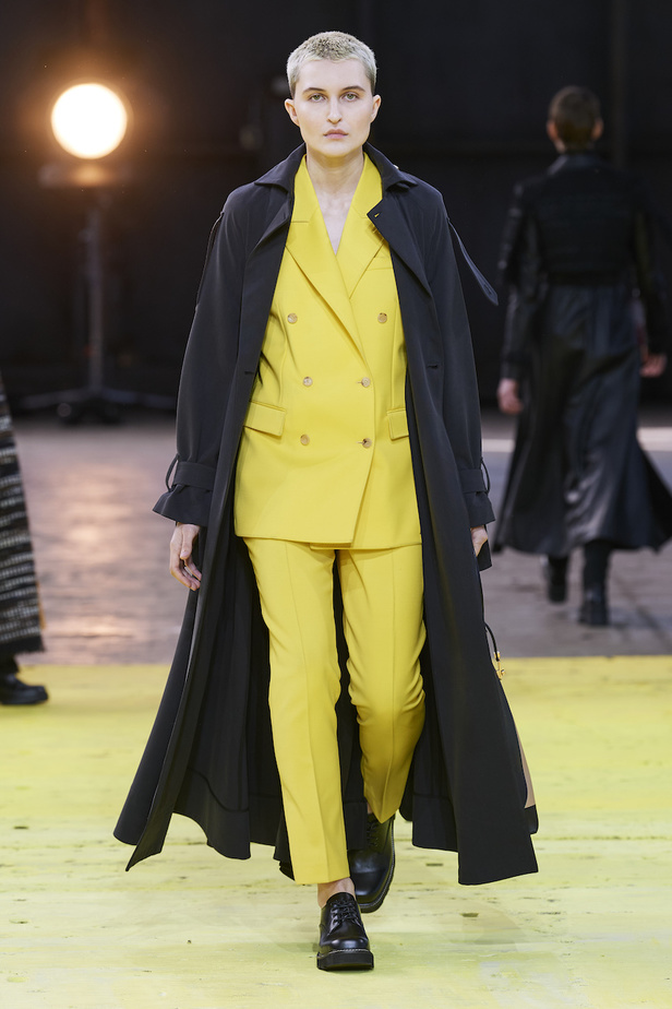 منمجموعة غابرييلا هيرست لخريف وشتاء 2022-2023