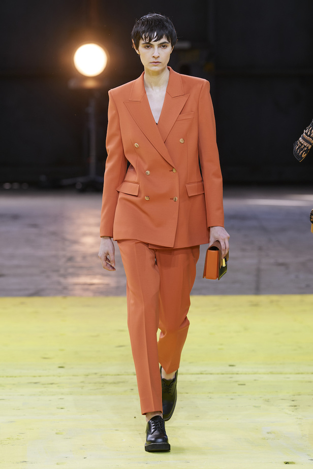 منمجموعة غابرييلا هيرست لخريف وشتاء 2022-2023