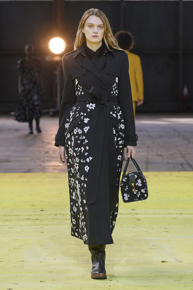 منمجموعة غابرييلا هيرست لخريف وشتاء 2022-2023