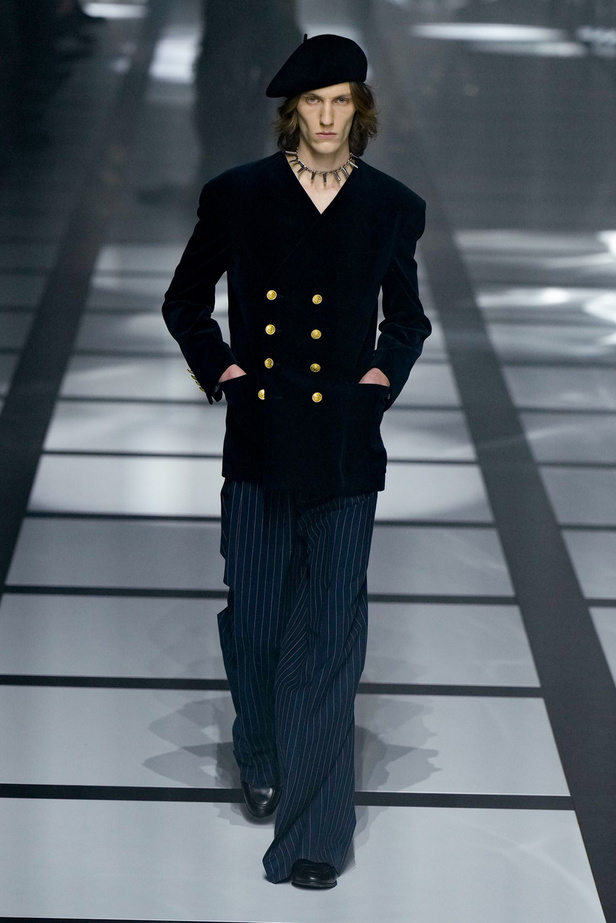 تعاون Adidas وGucci يذهل الحضور في مجموعة "غوشي" لخريف وشتاء 2022