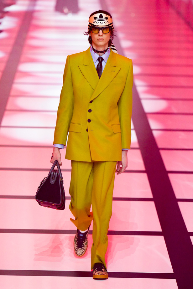 تعاون Adidas وGucci يذهل الحضور في مجموعة "غوشي" لخريف وشتاء 2022