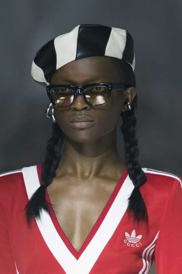 تعاون Adidas وGucci يذهل الحضور في مجموعة "غوشي" لخريف وشتاء 2022