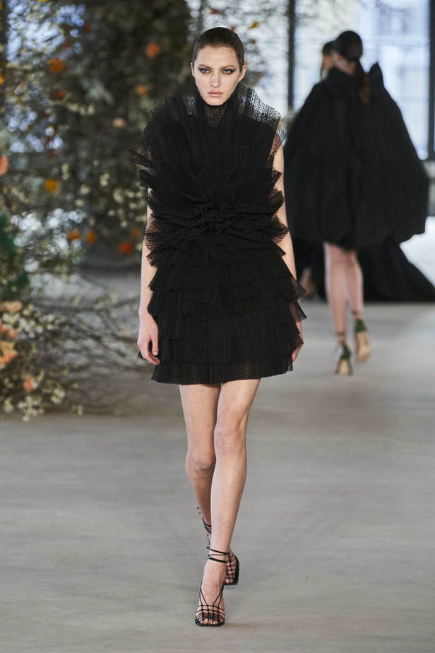 عرض أزياء مجموعة Jason Wu لموسم خريف وشتاء 2022 في نيويورك