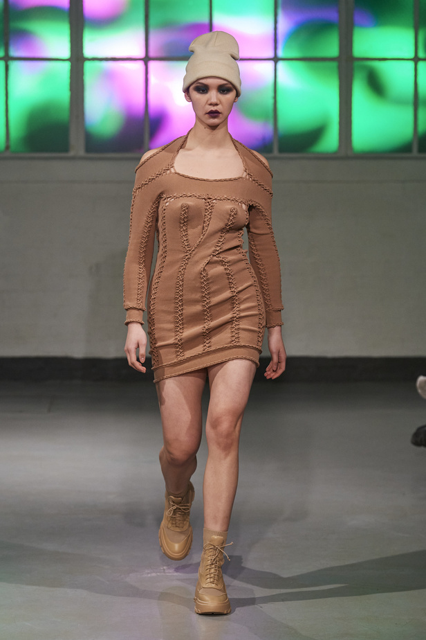 عرض أزياء مجموعة Mark Fast لموسم خريف وشتاء 2022 في لندن