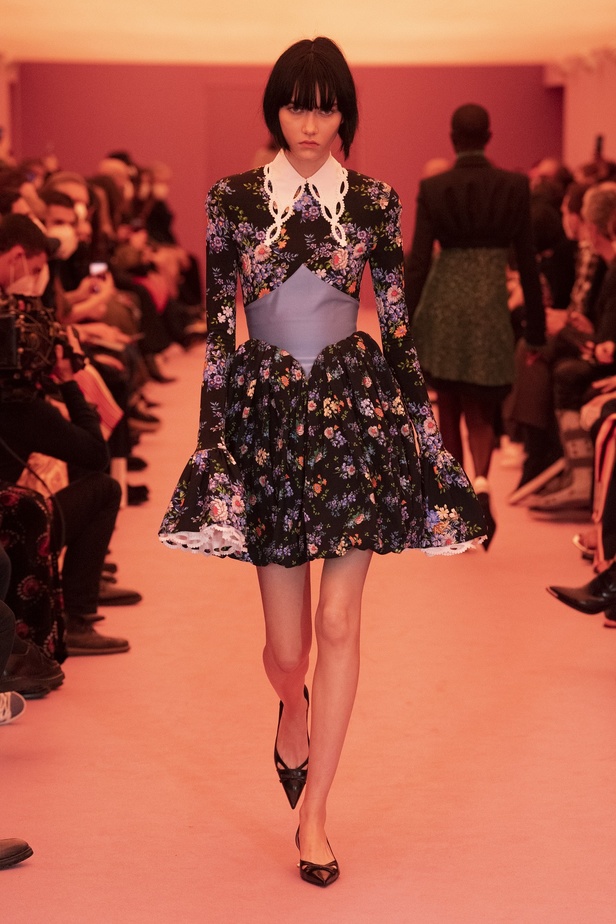 عرض أزياء مجموعة Paco Rabanne لموسم خريف وشتاء 2022 في نيويورك