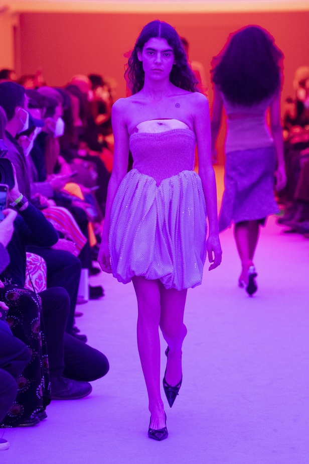 عرض أزياء مجموعة Paco Rabanne لموسم خريف وشتاء 2022 في نيويورك