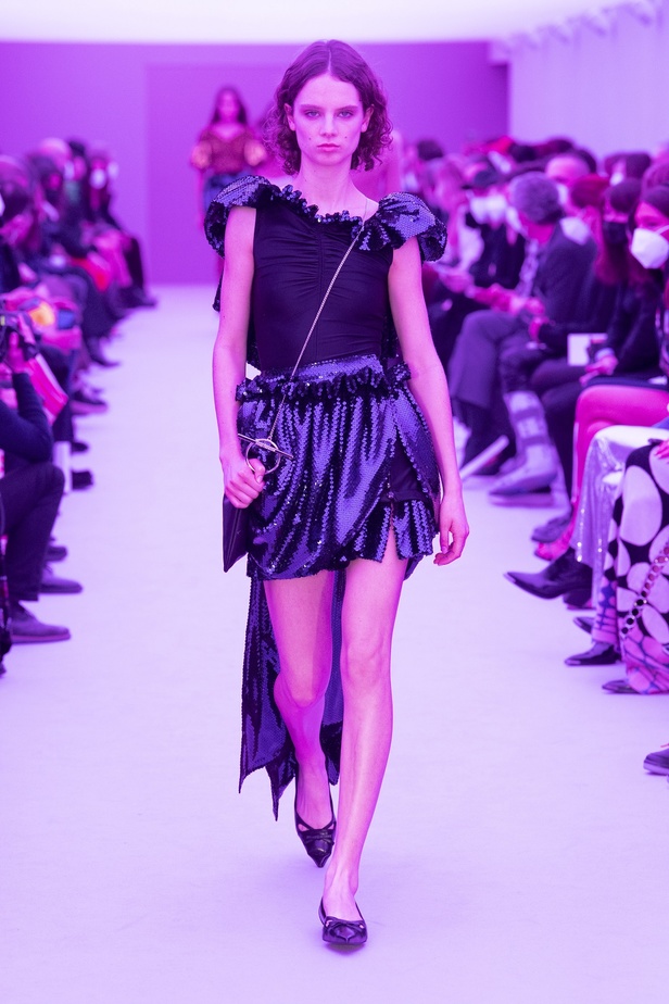 عرض أزياء مجموعة Paco Rabanne لموسم خريف وشتاء 2022 في نيويورك