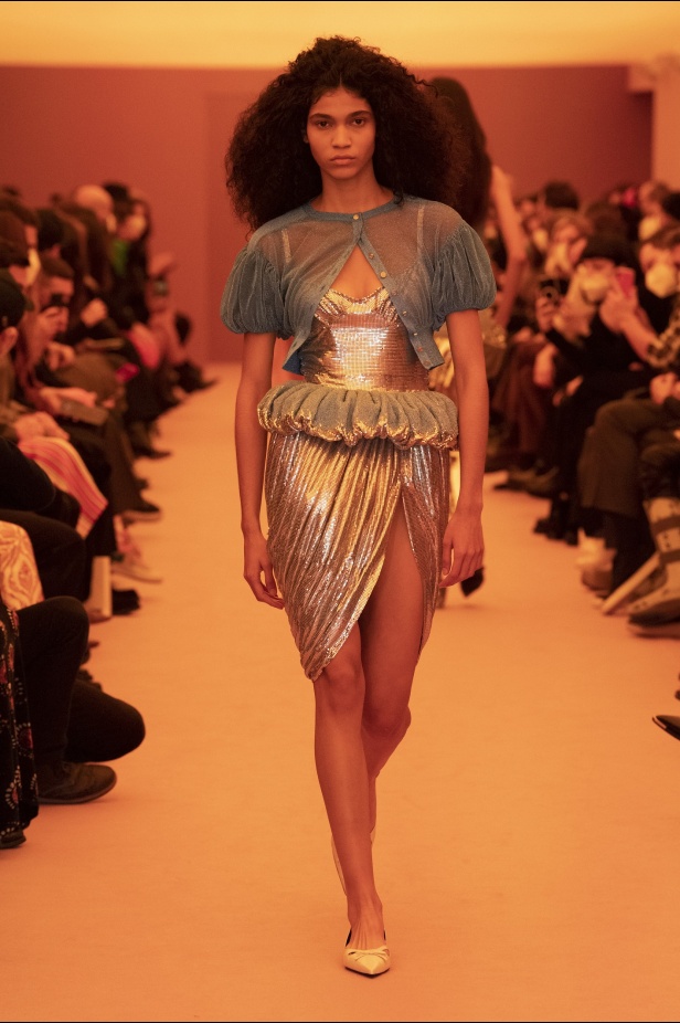 عرض أزياء مجموعة Paco Rabanne لموسم خريف وشتاء 2022 في نيويورك