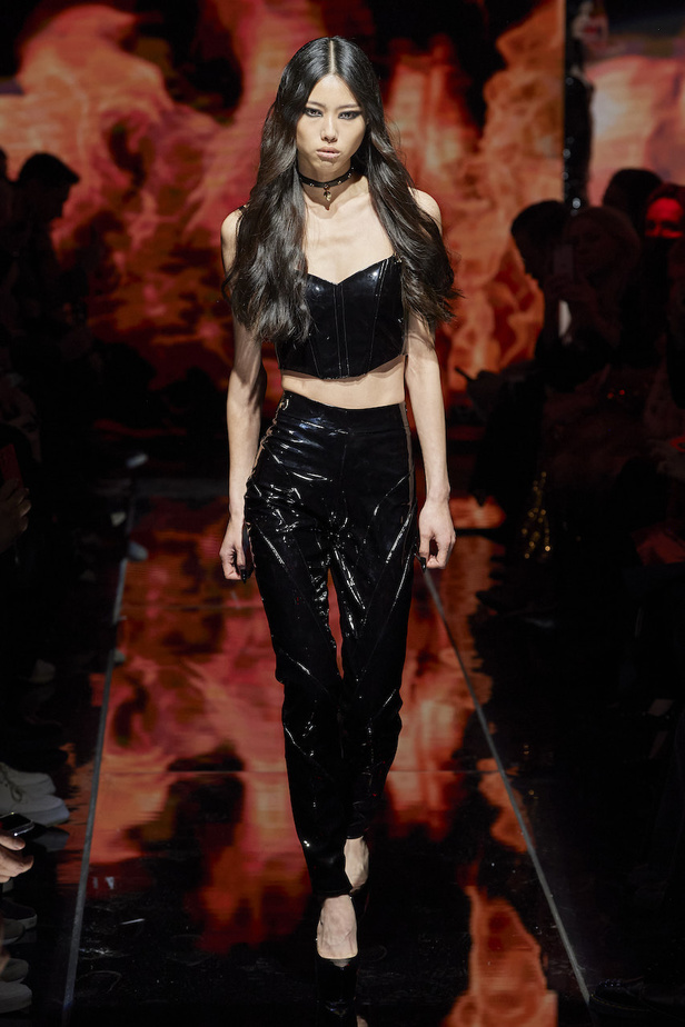 من عرض أزياء Philipp Plein لموسم خريف 2022