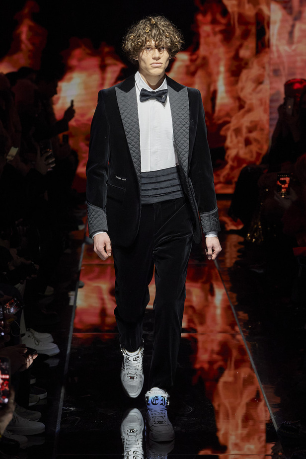 من عرض أزياء Philipp Plein لموسم خريف 2022