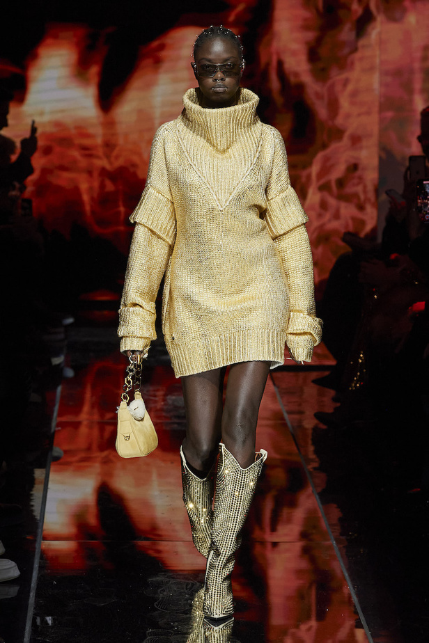 من عرض أزياء Philipp Plein لموسم خريف 2022