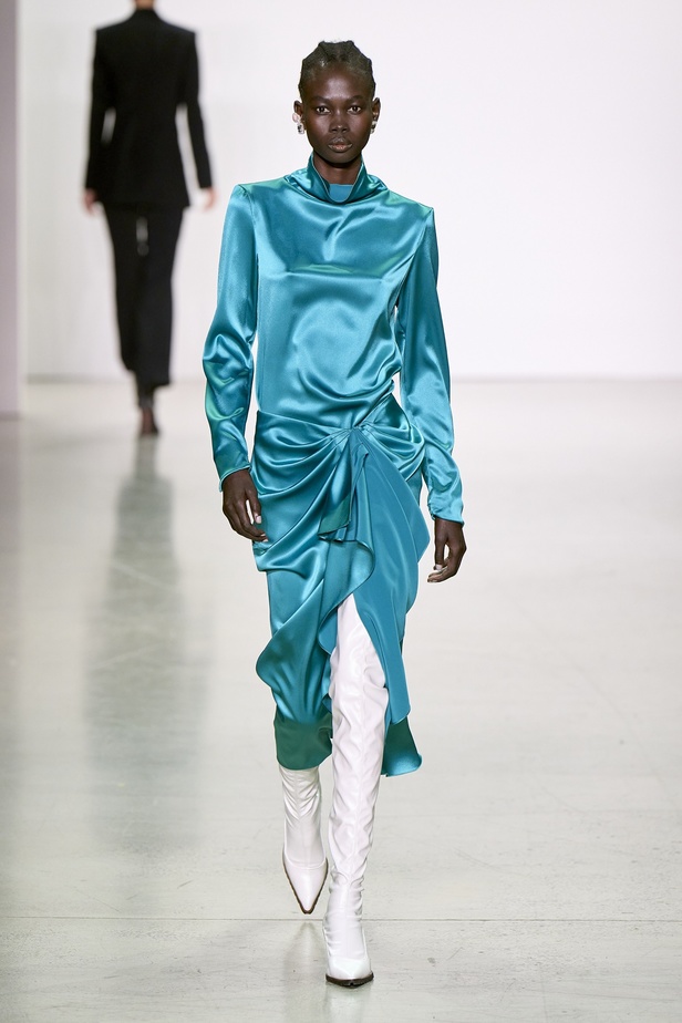 مجموعة أزياء Prabal Gurung لخريف وشتاء 2022