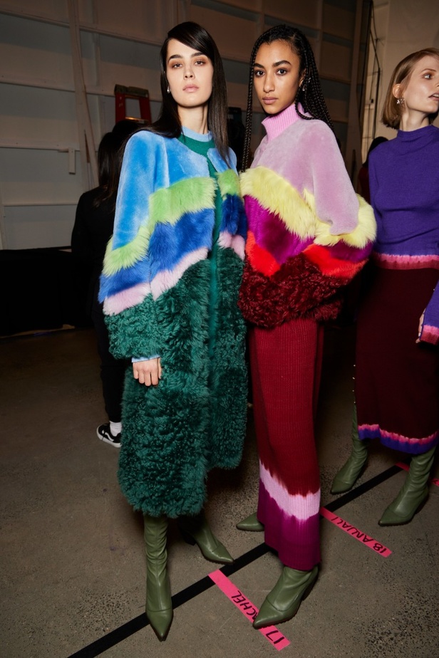 مجموعة أزياء Prabal Gurung لخريف وشتاء 2022