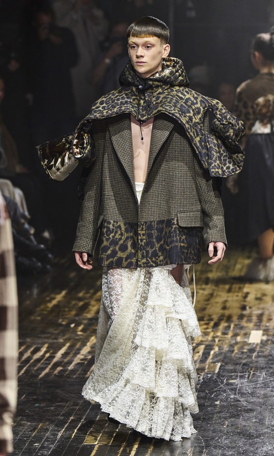 عرض أزياء مجموعة Preen by Thornton Bregazzi لموسم خريف وشتاء 2022 في لندن