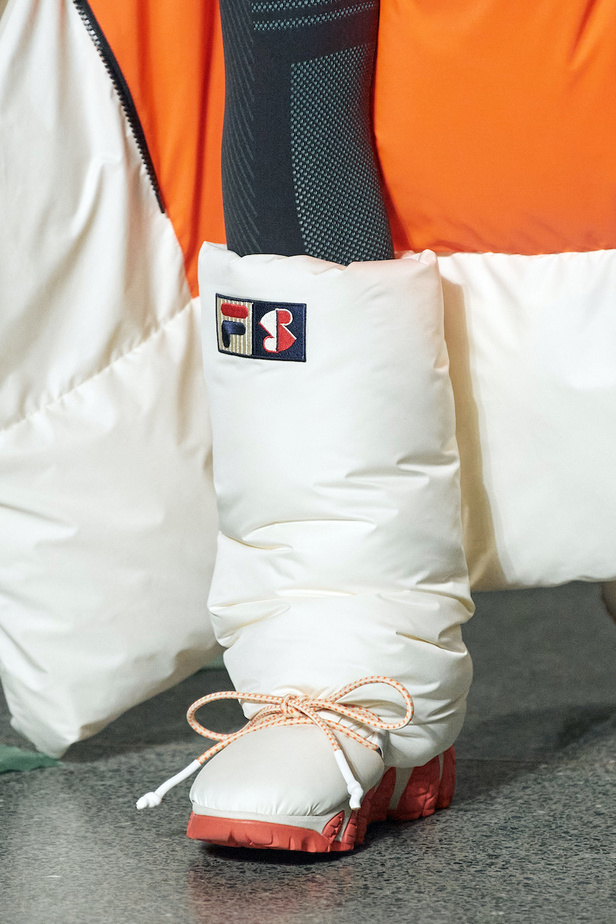 عرض أزياء روسكاندا لموسم خريف 2022