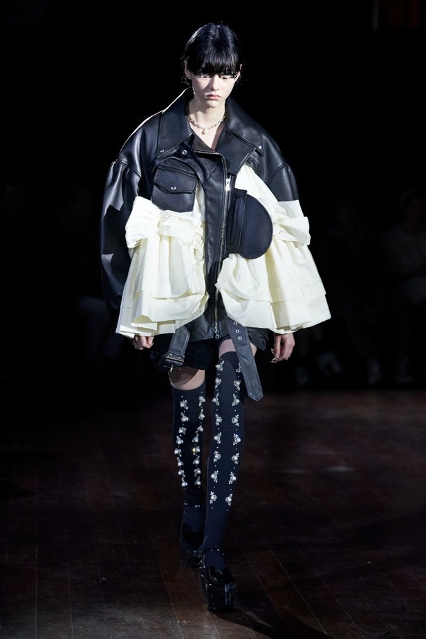 مجموعة أزياء Simone Rocha لخريف وشتاء 2022