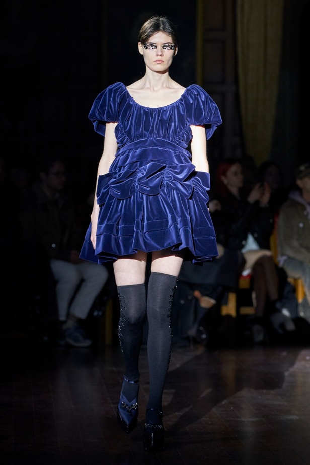 مجموعة أزياء Simone Rocha لخريف وشتاء 2022