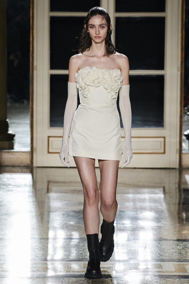 مجموعة Ermano Scervino لموسم خريف وشتاء 2022-2023