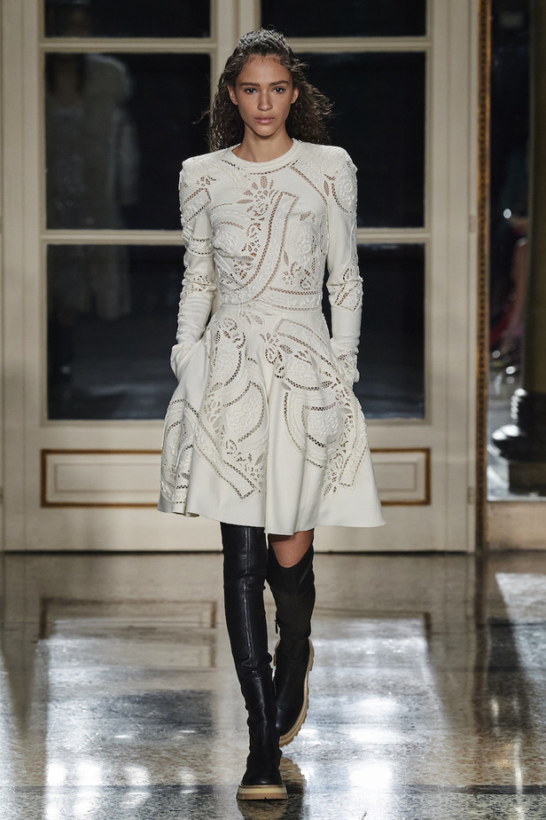 مجموعة Ermano Scervino لموسم خريف وشتاء 2022-2023