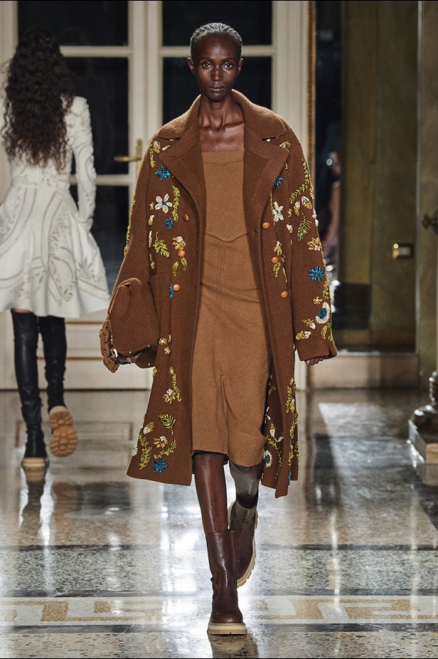 مجموعة Ermano Scervino لموسم خريف وشتاء 2022-2023