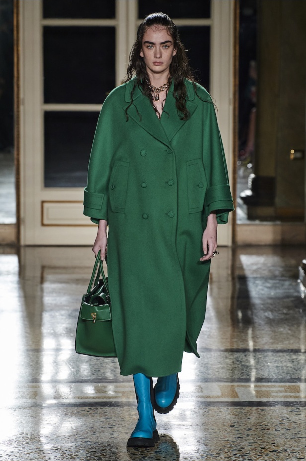 مجموعة Ermano Scervino لموسم خريف وشتاء 2022-2023