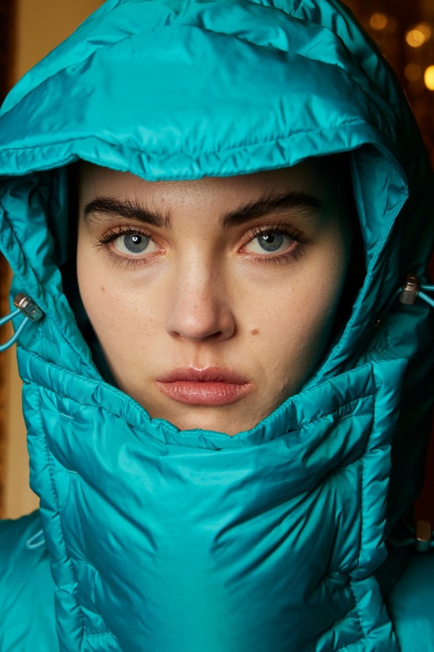 اطلالات جمالية من عرض أزياء Ermano Scervino لموسم خريف 2022