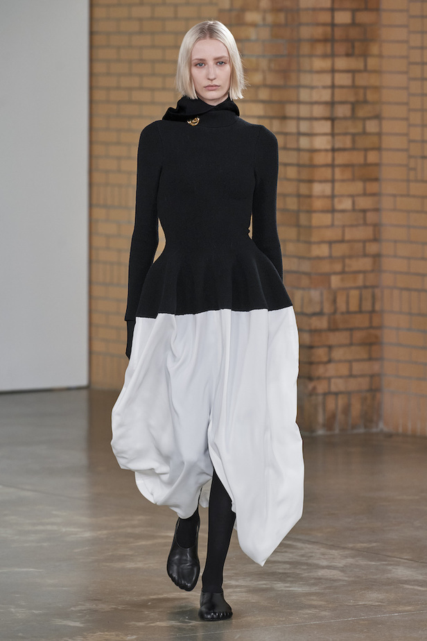 من مجموعة Proenza Schouler لموسم خريف 2022