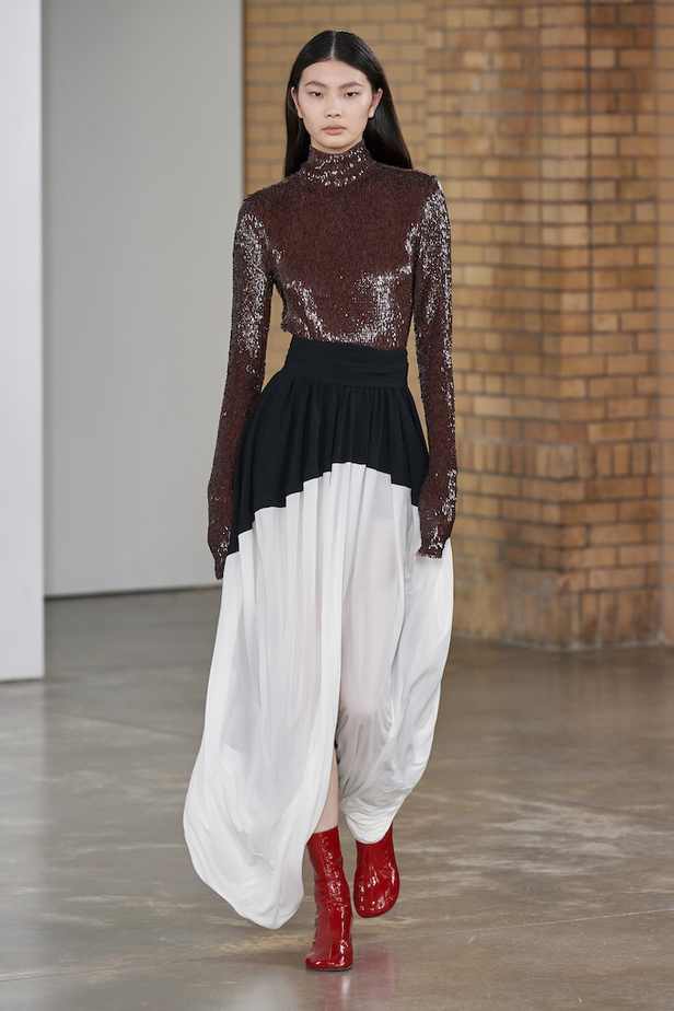 من مجموعة Proenza Schouler لموسم خريف 2022